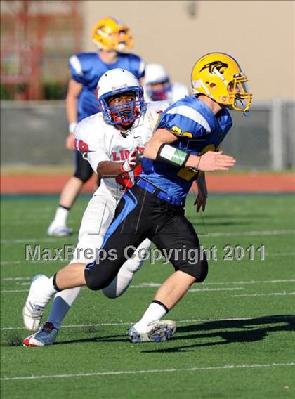 Thumbnail 2 in North Lamar vs. Henderson (3A Region 2 Bi-District Playoffs) photogallery.