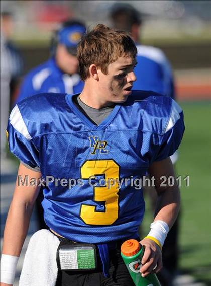 Thumbnail 2 in North Lamar vs. Henderson (3A Region 2 Bi-District Playoffs) photogallery.