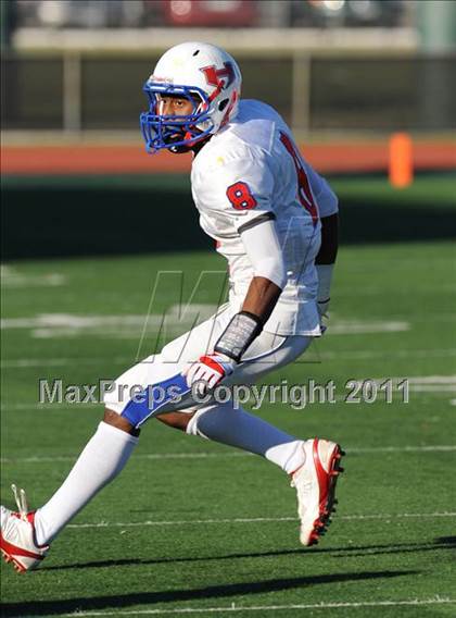 Thumbnail 2 in North Lamar vs. Henderson (3A Region 2 Bi-District Playoffs) photogallery.