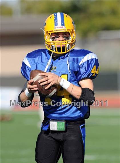 Thumbnail 3 in North Lamar vs. Henderson (3A Region 2 Bi-District Playoffs) photogallery.