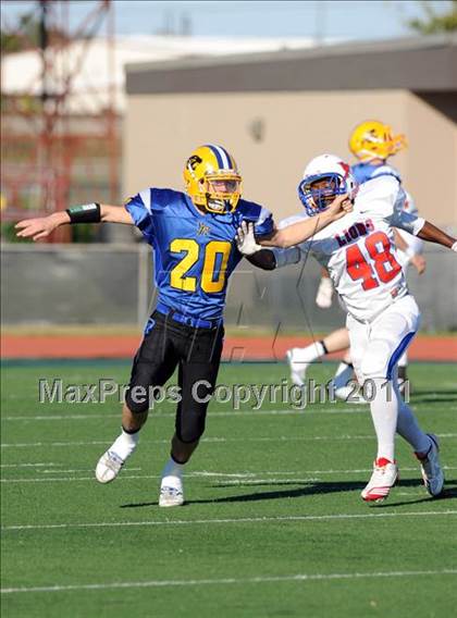 Thumbnail 3 in North Lamar vs. Henderson (3A Region 2 Bi-District Playoffs) photogallery.
