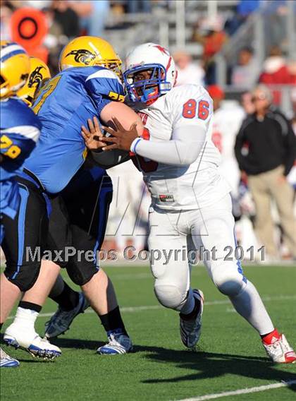 Thumbnail 1 in North Lamar vs. Henderson (3A Region 2 Bi-District Playoffs) photogallery.
