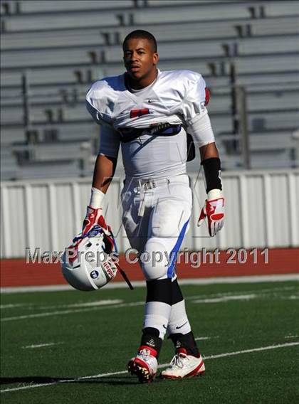Thumbnail 3 in North Lamar vs. Henderson (3A Region 2 Bi-District Playoffs) photogallery.