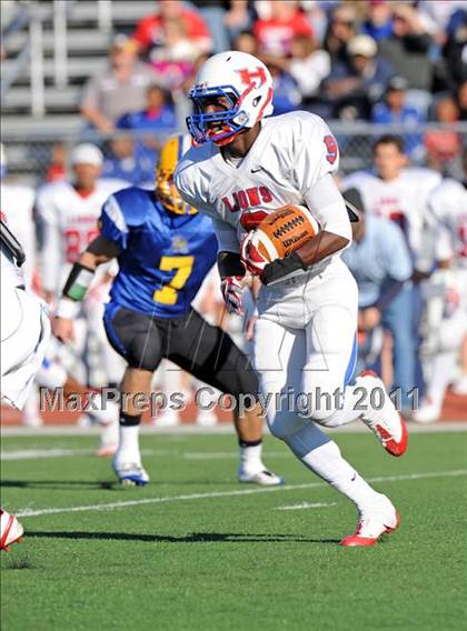 Thumbnail 2 in North Lamar vs. Henderson (3A Region 2 Bi-District Playoffs) photogallery.