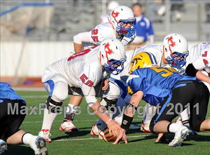 Thumbnail 3 in North Lamar vs. Henderson (3A Region 2 Bi-District Playoffs) photogallery.
