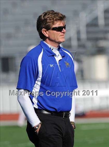 Thumbnail 3 in North Lamar vs. Henderson (3A Region 2 Bi-District Playoffs) photogallery.