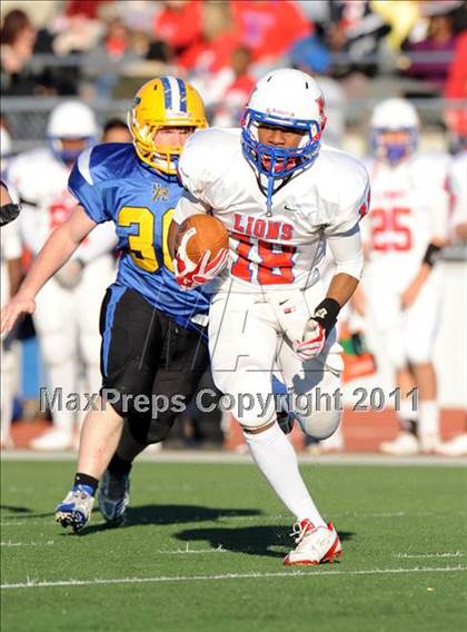 Thumbnail 2 in North Lamar vs. Henderson (3A Region 2 Bi-District Playoffs) photogallery.
