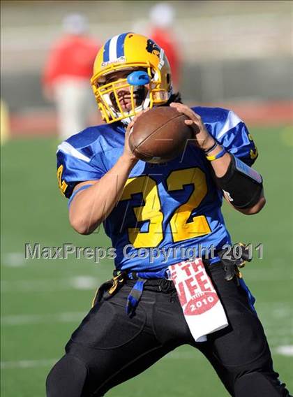 Thumbnail 1 in North Lamar vs. Henderson (3A Region 2 Bi-District Playoffs) photogallery.