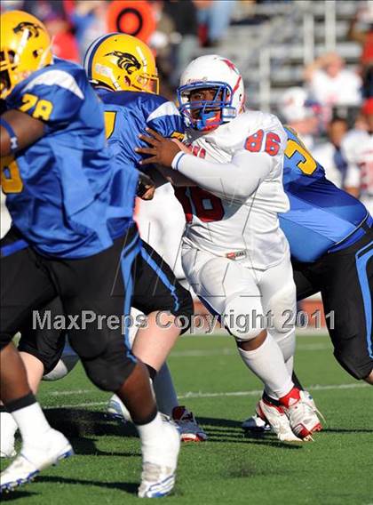 Thumbnail 2 in North Lamar vs. Henderson (3A Region 2 Bi-District Playoffs) photogallery.