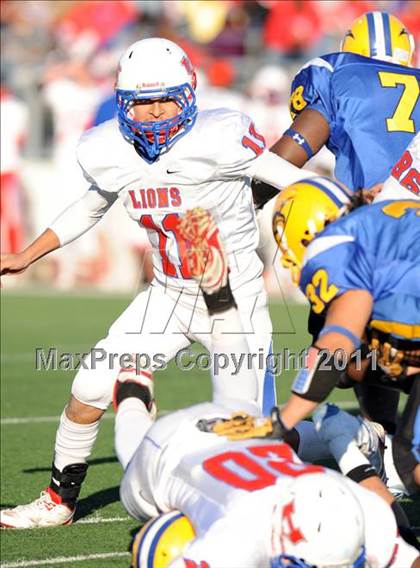 Thumbnail 2 in North Lamar vs. Henderson (3A Region 2 Bi-District Playoffs) photogallery.