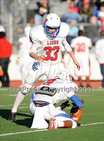 Thumbnail 2 in North Lamar vs. Henderson (3A Region 2 Bi-District Playoffs) photogallery.
