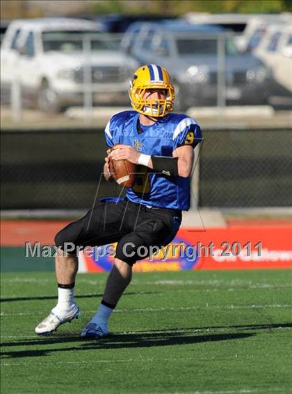 Thumbnail 3 in North Lamar vs. Henderson (3A Region 2 Bi-District Playoffs) photogallery.