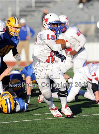 Thumbnail 2 in North Lamar vs. Henderson (3A Region 2 Bi-District Playoffs) photogallery.
