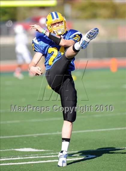 Thumbnail 2 in North Lamar vs. Henderson (3A Region 2 Bi-District Playoffs) photogallery.