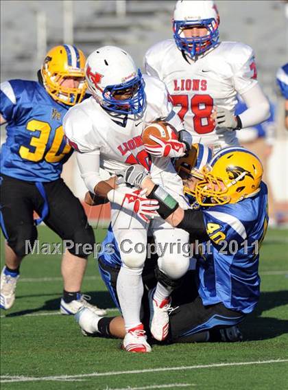 Thumbnail 2 in North Lamar vs. Henderson (3A Region 2 Bi-District Playoffs) photogallery.