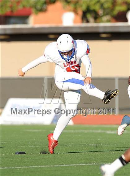 Thumbnail 3 in North Lamar vs. Henderson (3A Region 2 Bi-District Playoffs) photogallery.