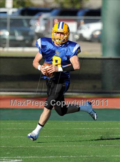 Thumbnail 2 in North Lamar vs. Henderson (3A Region 2 Bi-District Playoffs) photogallery.