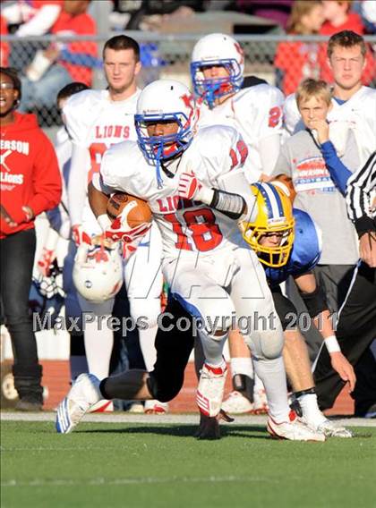 Thumbnail 3 in North Lamar vs. Henderson (3A Region 2 Bi-District Playoffs) photogallery.