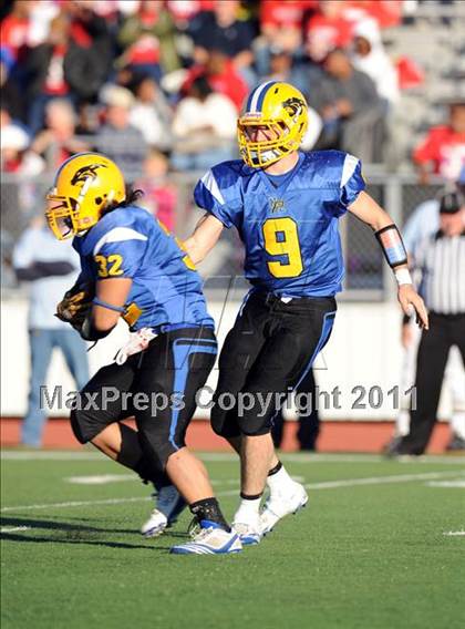 Thumbnail 2 in North Lamar vs. Henderson (3A Region 2 Bi-District Playoffs) photogallery.