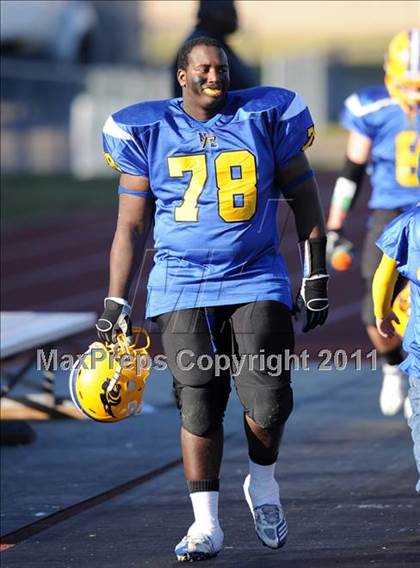 Thumbnail 2 in North Lamar vs. Henderson (3A Region 2 Bi-District Playoffs) photogallery.