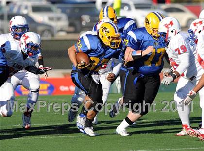 Thumbnail 1 in North Lamar vs. Henderson (3A Region 2 Bi-District Playoffs) photogallery.