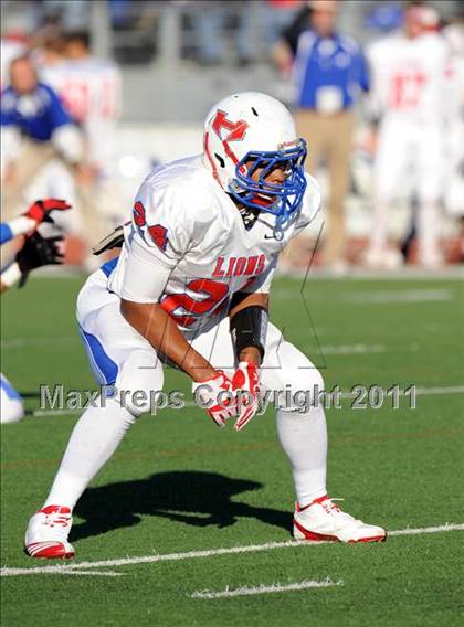 Thumbnail 1 in North Lamar vs. Henderson (3A Region 2 Bi-District Playoffs) photogallery.