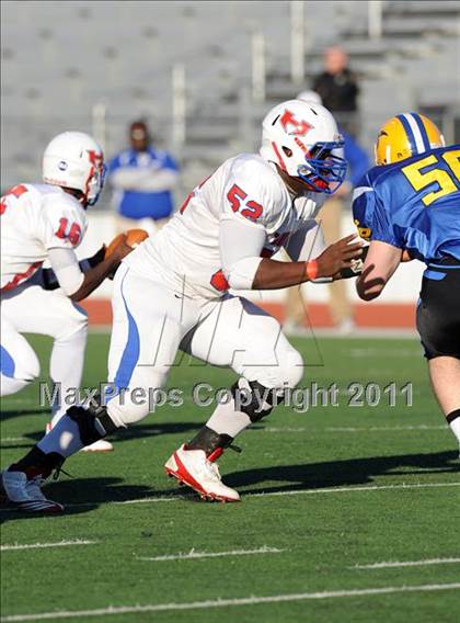 Thumbnail 1 in North Lamar vs. Henderson (3A Region 2 Bi-District Playoffs) photogallery.