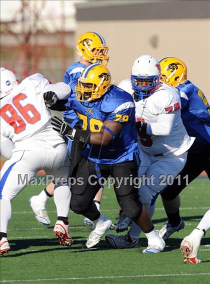 Thumbnail 2 in North Lamar vs. Henderson (3A Region 2 Bi-District Playoffs) photogallery.