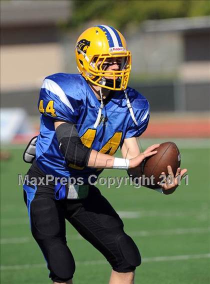 Thumbnail 3 in North Lamar vs. Henderson (3A Region 2 Bi-District Playoffs) photogallery.