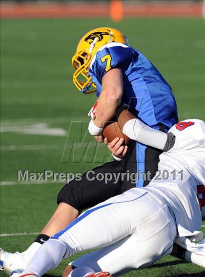 Thumbnail 3 in North Lamar vs. Henderson (3A Region 2 Bi-District Playoffs) photogallery.