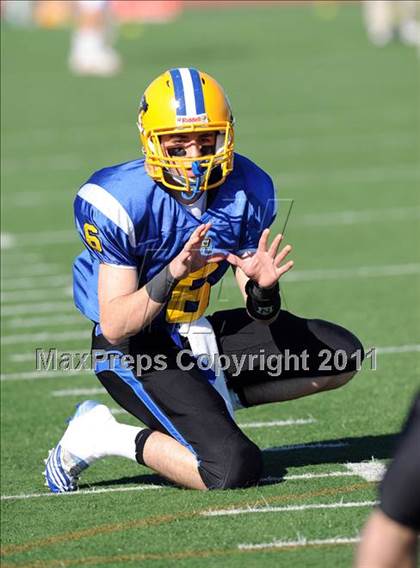 Thumbnail 1 in North Lamar vs. Henderson (3A Region 2 Bi-District Playoffs) photogallery.