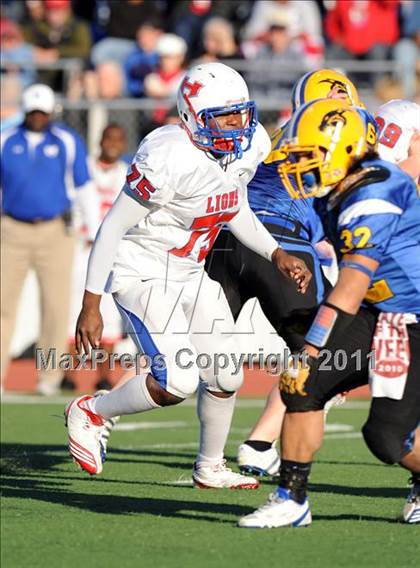 Thumbnail 3 in North Lamar vs. Henderson (3A Region 2 Bi-District Playoffs) photogallery.