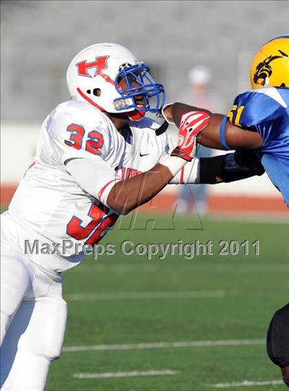 Thumbnail 1 in North Lamar vs. Henderson (3A Region 2 Bi-District Playoffs) photogallery.
