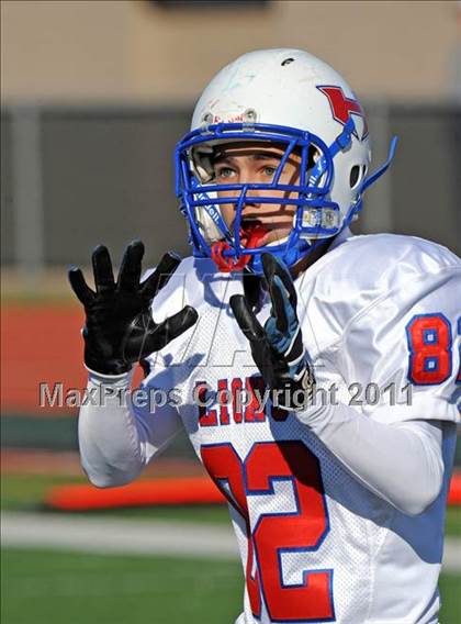 Thumbnail 1 in North Lamar vs. Henderson (3A Region 2 Bi-District Playoffs) photogallery.