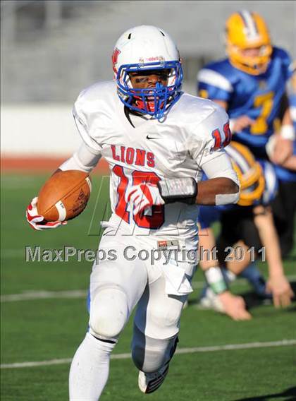 Thumbnail 2 in North Lamar vs. Henderson (3A Region 2 Bi-District Playoffs) photogallery.
