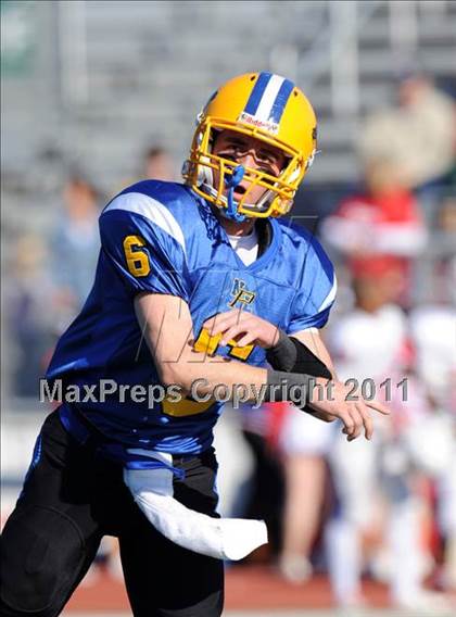 Thumbnail 1 in North Lamar vs. Henderson (3A Region 2 Bi-District Playoffs) photogallery.