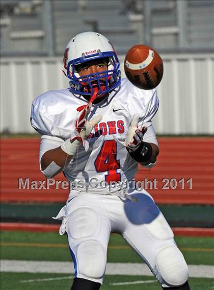 Thumbnail 1 in North Lamar vs. Henderson (3A Region 2 Bi-District Playoffs) photogallery.