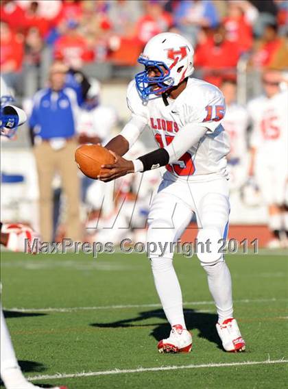 Thumbnail 3 in North Lamar vs. Henderson (3A Region 2 Bi-District Playoffs) photogallery.