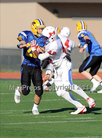 Thumbnail 3 in North Lamar vs. Henderson (3A Region 2 Bi-District Playoffs) photogallery.