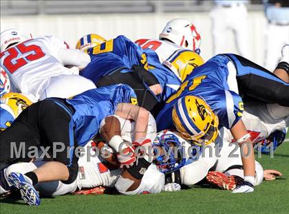 Thumbnail 2 in North Lamar vs. Henderson (3A Region 2 Bi-District Playoffs) photogallery.