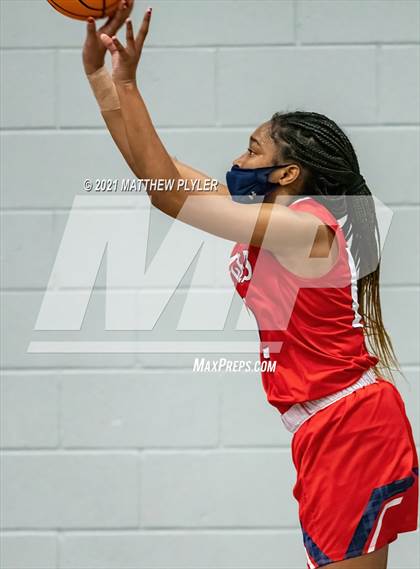 Thumbnail 2 in Wayne Country Day vs Village Christian Academy (NCISAA 2A State Playoffs - Third Round) photogallery.