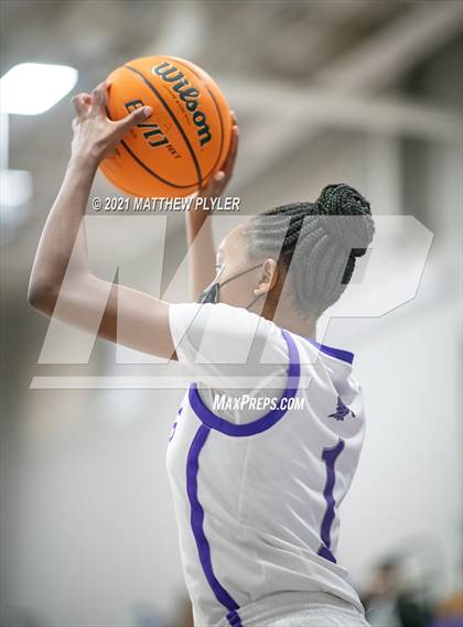 Thumbnail 3 in Wayne Country Day vs Village Christian Academy (NCISAA 2A State Playoffs - Third Round) photogallery.