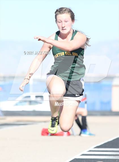 Thumbnail 3 in 6th Annual Marana Invitational photogallery.