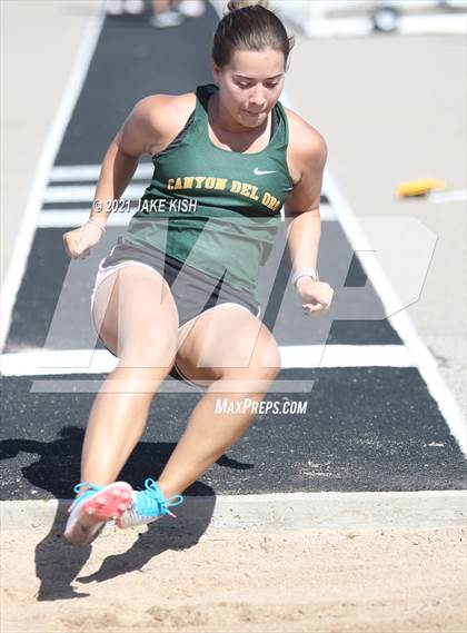 Thumbnail 3 in 6th Annual Marana Invitational photogallery.