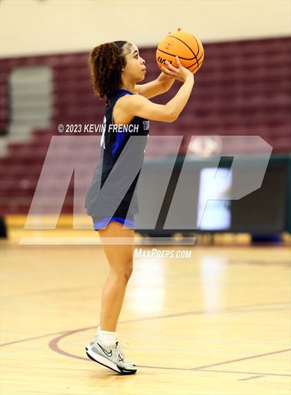 Thumbnail 2 in Thunderbird vs Prescott (Mountain Ridge Girls Basketball Invitational) photogallery.