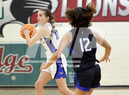 Thumbnail 2 in Thunderbird vs Prescott (Mountain Ridge Girls Basketball Invitational) photogallery.