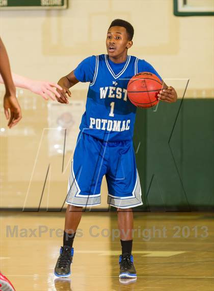 Thumbnail 3 in Mason vs West Potomac (Joe Cascio Holiday Classic) photogallery.