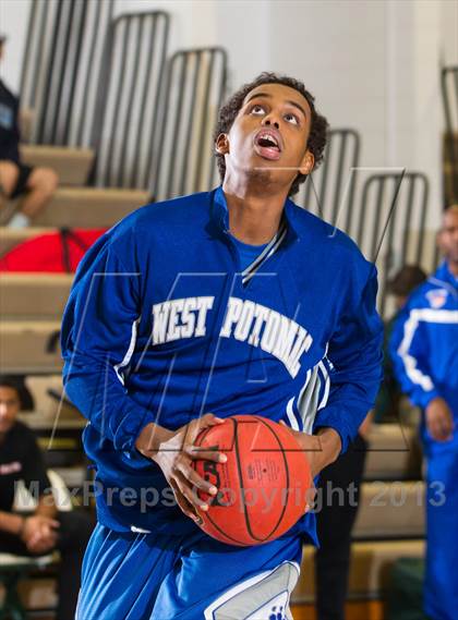 Thumbnail 1 in Mason vs West Potomac (Joe Cascio Holiday Classic) photogallery.