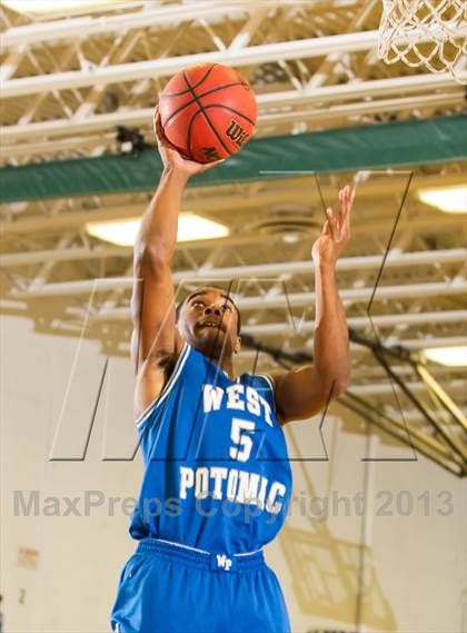 Thumbnail 1 in Mason vs West Potomac (Joe Cascio Holiday Classic) photogallery.