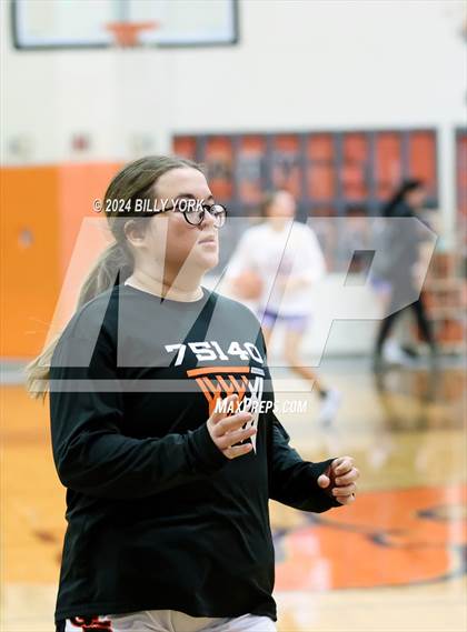 Thumbnail 2 in Grand Saline vs Prairiland photogallery.